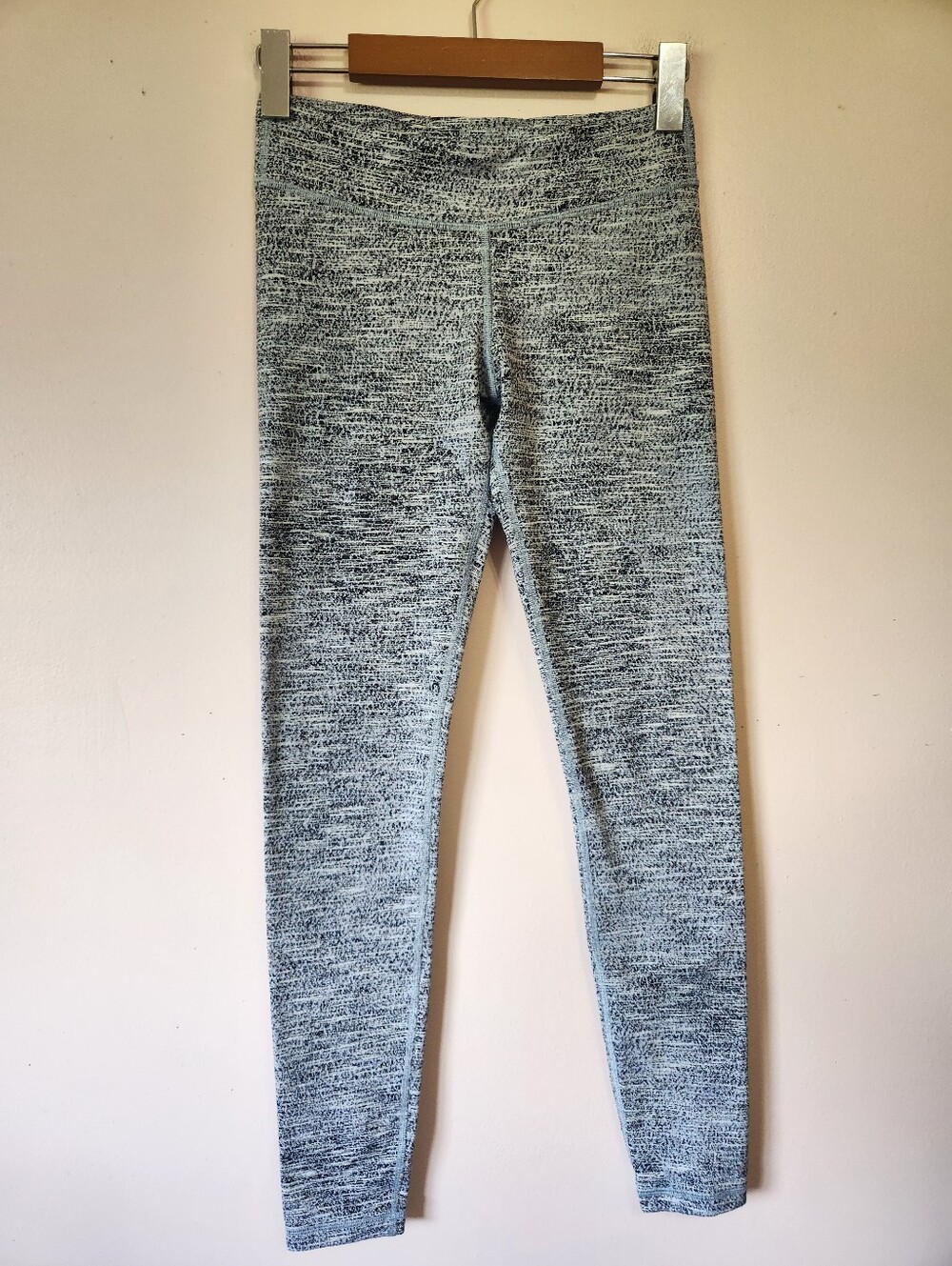Ivivva by Lululemon Size 12 Girls Space Dye Leggings Black White Athletic Tight